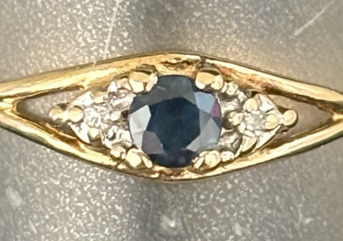 10ky Sapphire & Diamond Ring - image 1