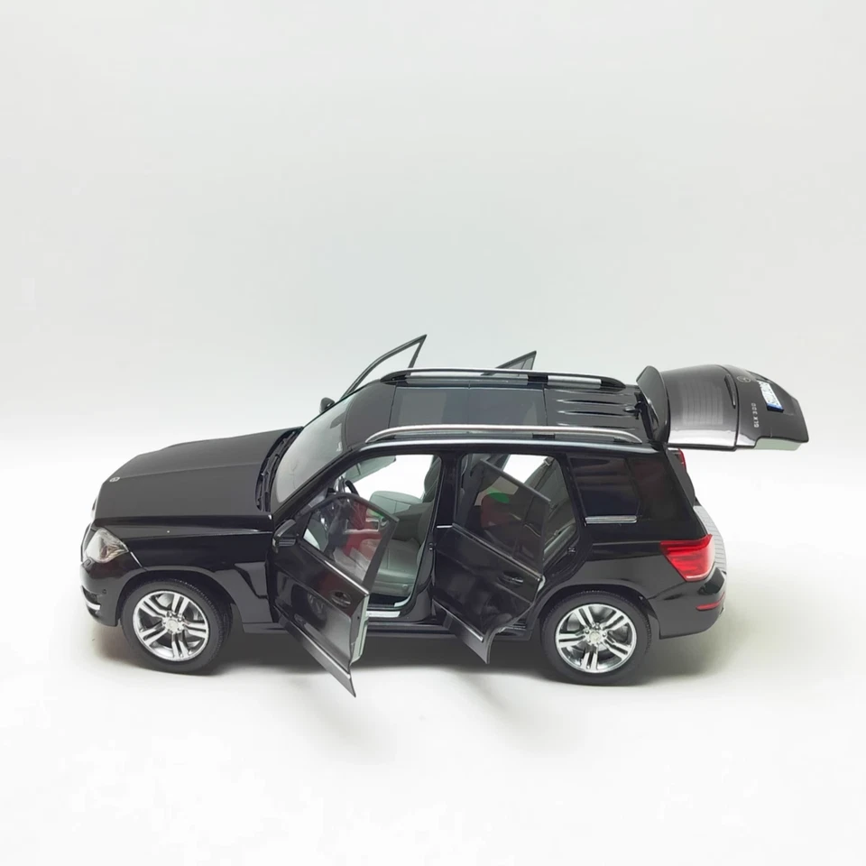 1/18 Mercedes-Benz GLK 300 SUV Diecast Car Model (With Paint Rash) - Image 2 of 4