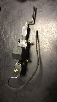 Stellmotor ZV Tankklappe 1378397 51261378397 BMW E34 E32