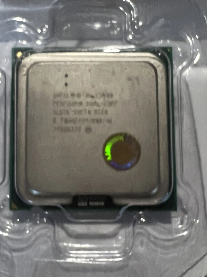INTEL SLGTK Pentium Dual Core E5400 2.7GHz Socket 775 Processor CPU 2.7/800/2048 - Image 2 of 4