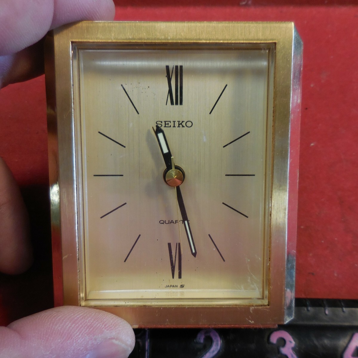 Vintage Seiko Quartz Clock Desk Mantle Japan Gold Tone--dead