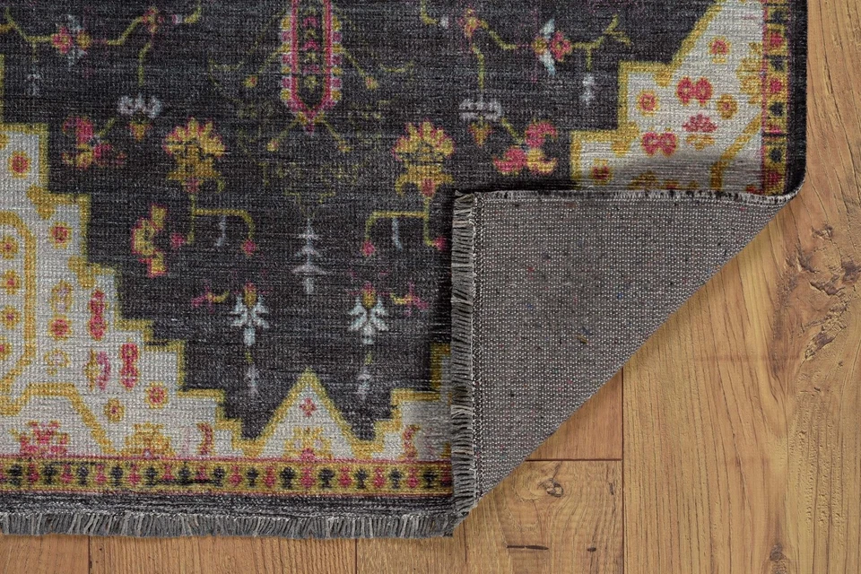 Linon Logan Gazia Polyester 3' X 5' Accent Rug in Black and Ivory - Image 3 of 4