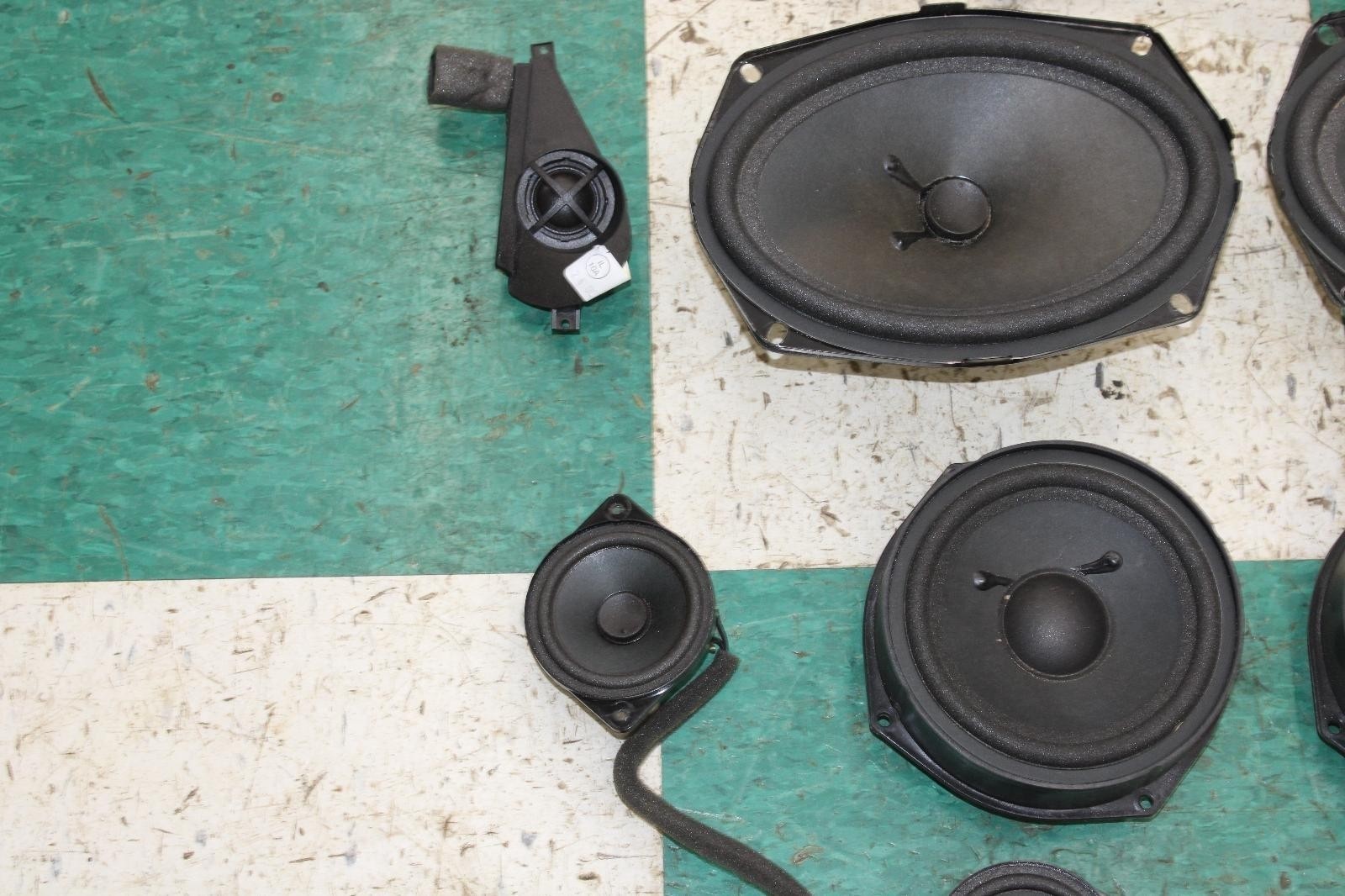 Bentley Continental GT 2000-2014 Right Speakers Set