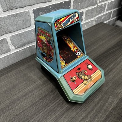 VINTAGE 1981 COLLECO - NINTENDO DONKEY KONG Mini Tabletop Arcade