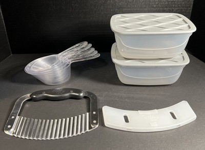 Pampered Chef Lot : Food Storage Boxes, Set Of Measuring Cups & Crinkle Chopper