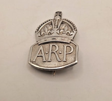 WW2 ARP WARDENS BADGE. STERLING SILVER. HALLMARKED 1939. 8grms 