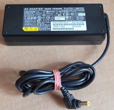 Original Fujitsu AC Adapter CP481149-01 /Output 19V - 5.27A.