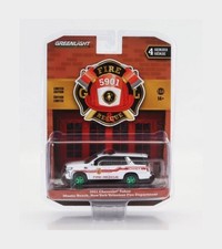 Greenlight Chevrolet Tahoe Mastic Beach Fire Engine 2021 1:64 67050F