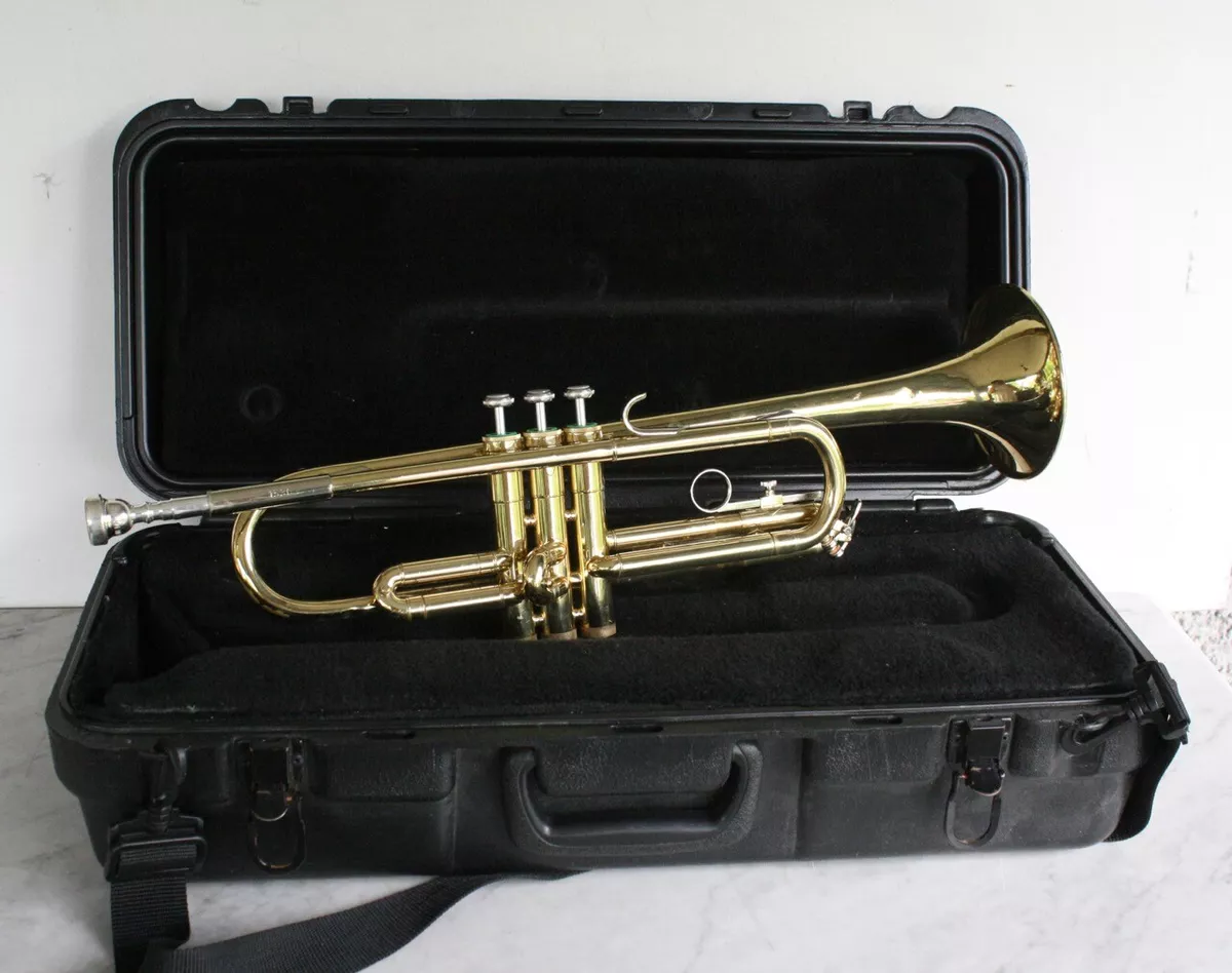 BACH Selmer 1530 Trumpet with Case