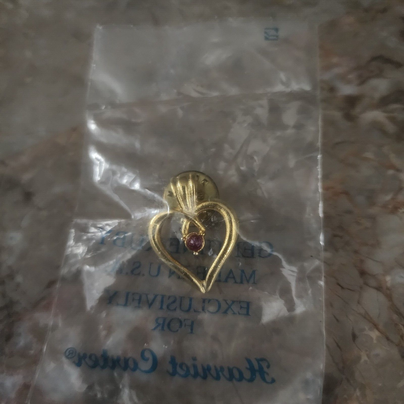 Genuine Ruby Harriet Carter Premium Heart Lapel Pin Gold Tone Costume Jewelry 