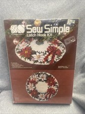 Sew Simple Poinsettias Rug or Tree Skirt 33" Round Latch Hook Rug Kit J110