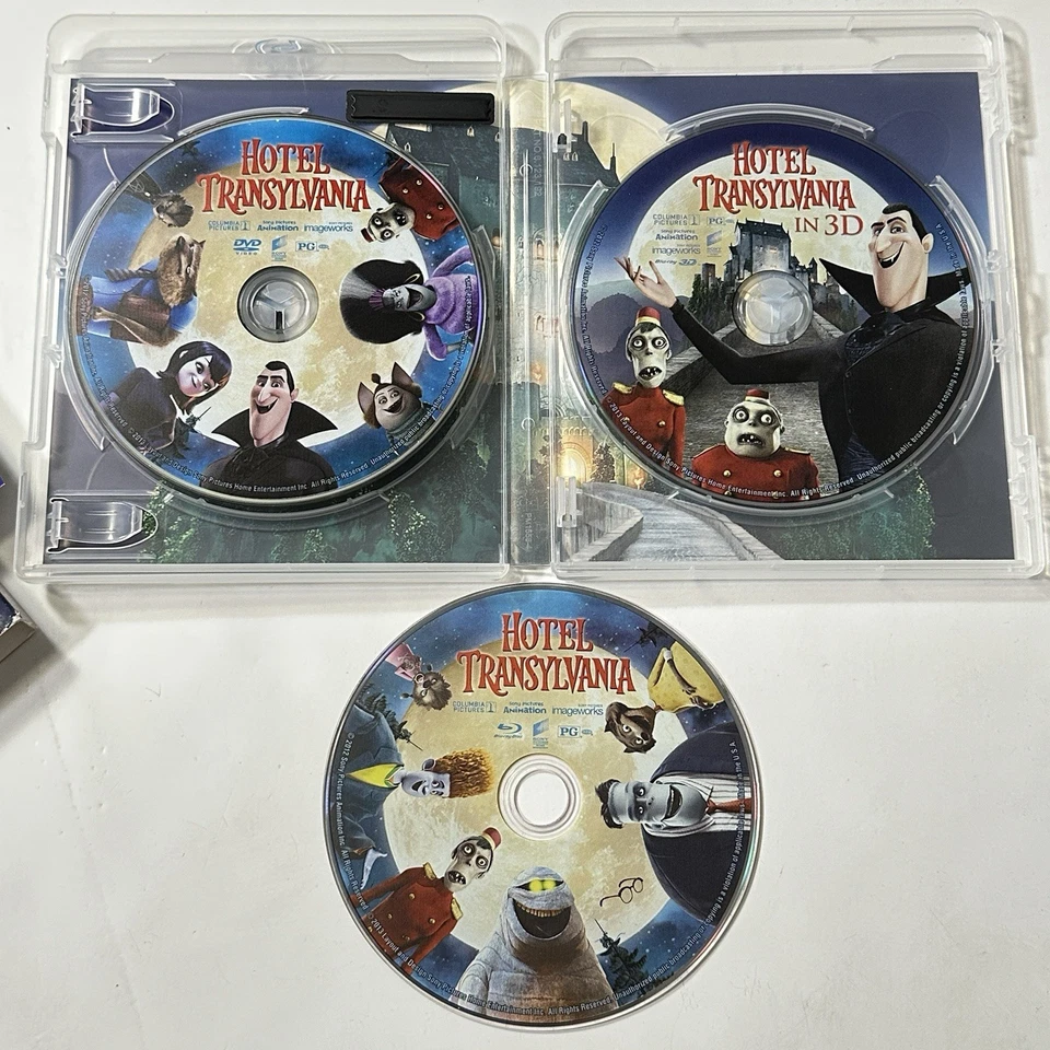 Hotel Transylvania (3D + Blu-ray + DVD, 2013,3-Discs w/ Lenticular Slipcover) - Image 3 of 4