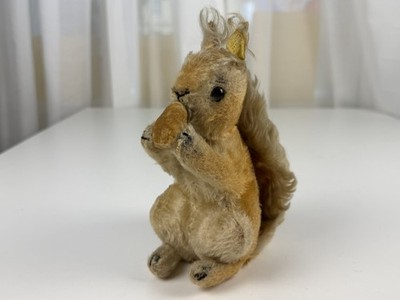 Steiff Tier mit Knopf mit Fahne 18 cm guter Zustand siehe Fotos 