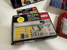 LEGO TECHNIC: Universal Set (8035) 100% W/ Instructions & Box + 8700 Incomplete