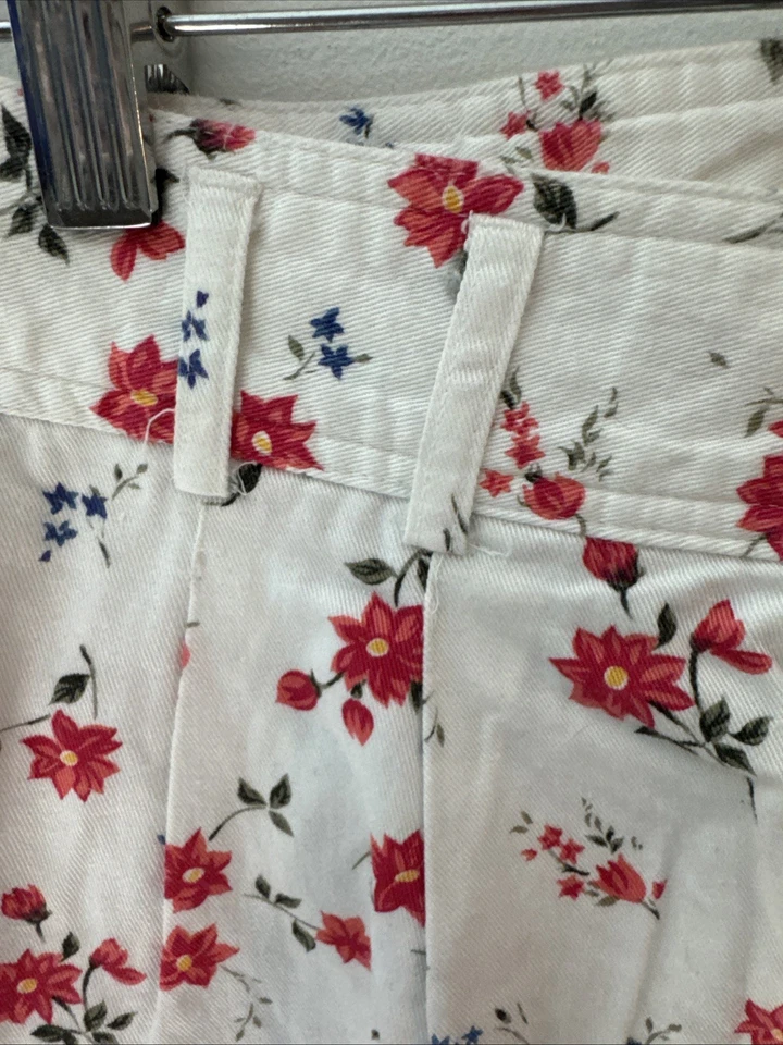 90’s  White Floral Cotton /denim Like Short Skirt High Waist Sz 14 White Stag - Image 4 of 4