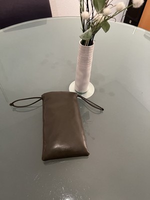 Neues Loewe Madrid Universaletui für Smartphone &Brille Leder Olivgrün 