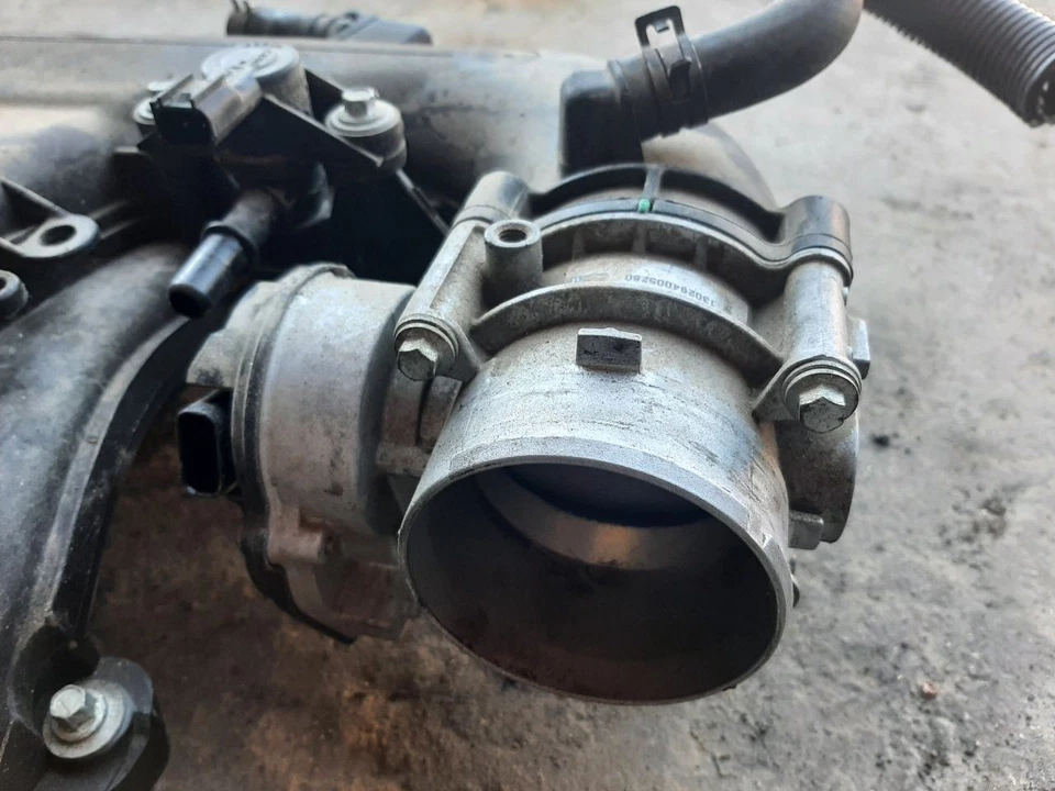 Colector de admisión superior 13 14 15 16 LINCOLN MKZ 3,7 L AT4Z9424E Foto 2 de 4