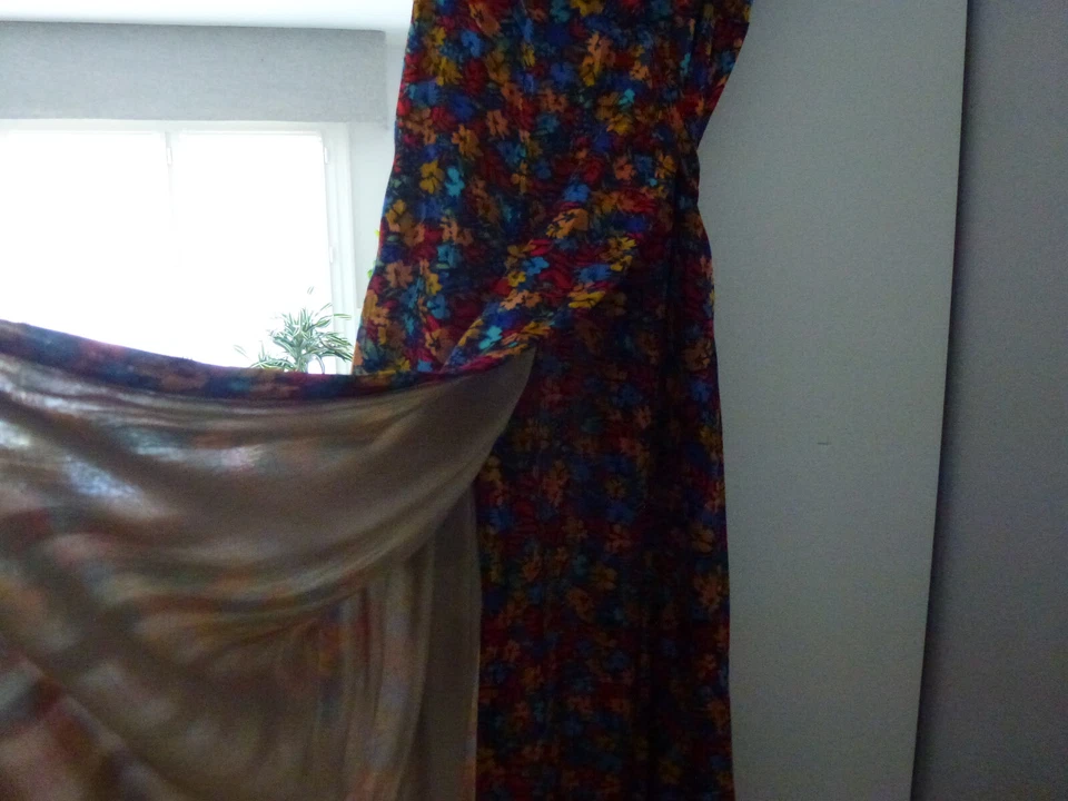 Robe longue Jane WOOD fleurie forme cache-coeur T.2 - Photo 4/4