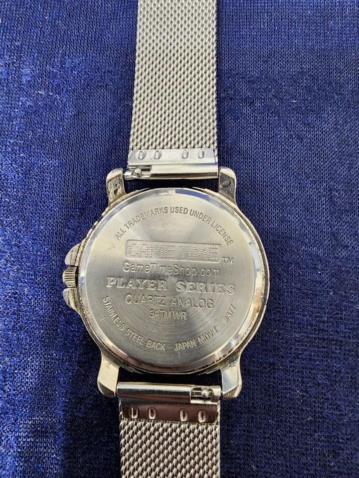 Reloj a rayas NY Yankees para hombre, correa nueva "Player Series". Funcionando. Foto 3 de 4