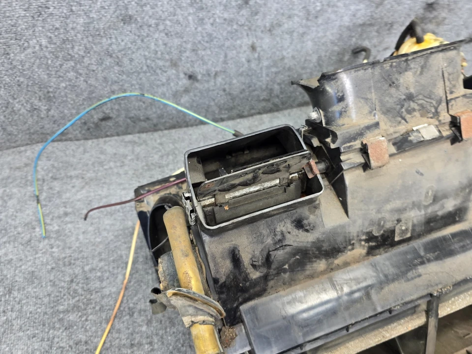 КОНДИЦИОНЕР ОТОПИТЕЛЬ КЛИМАТ-КОНТРОЛЬ ОСНОВНАЯ КОРОБКА MERCEDES R107 380SL 450SL 560SL OEM - Изображение 3 из 4