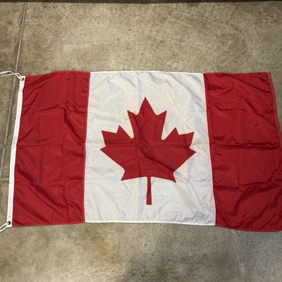 Vintage CANADA 3' x 5' Nylon Flag Paramount Para-Lite Made In USA