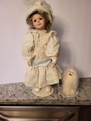 original  Pat thompson Valasta dolls 20 Marney and Quentin her dog  191/250