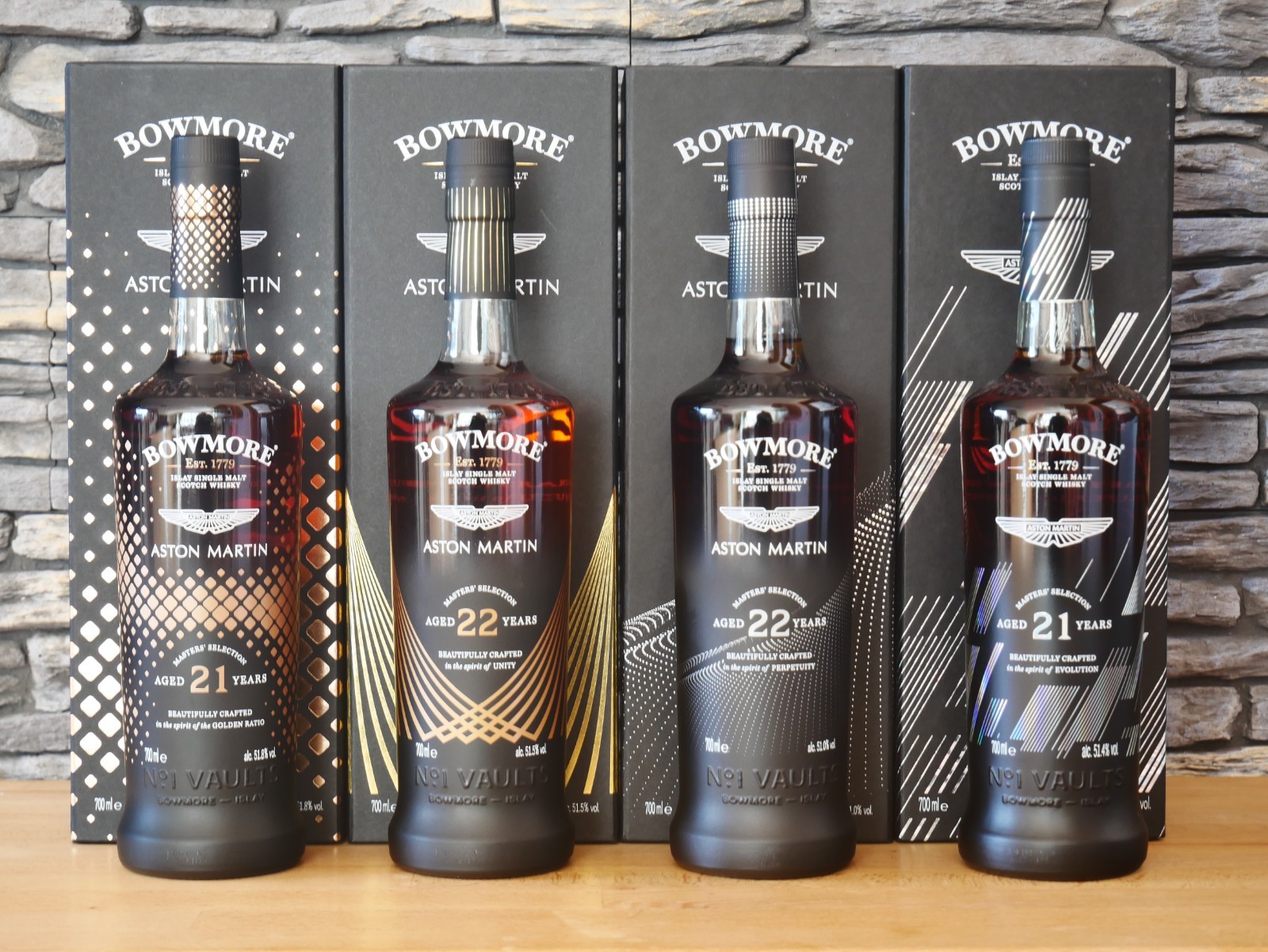 Bowmore Aston Martin Masters Selection 22 Years