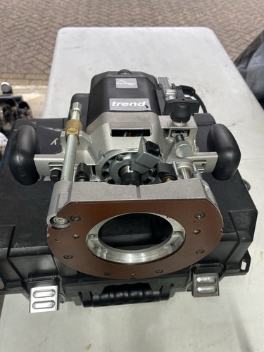 Trend T11 E 240v 2000watt, 1/2” Variable Speed Corded Plunge Router | eBay