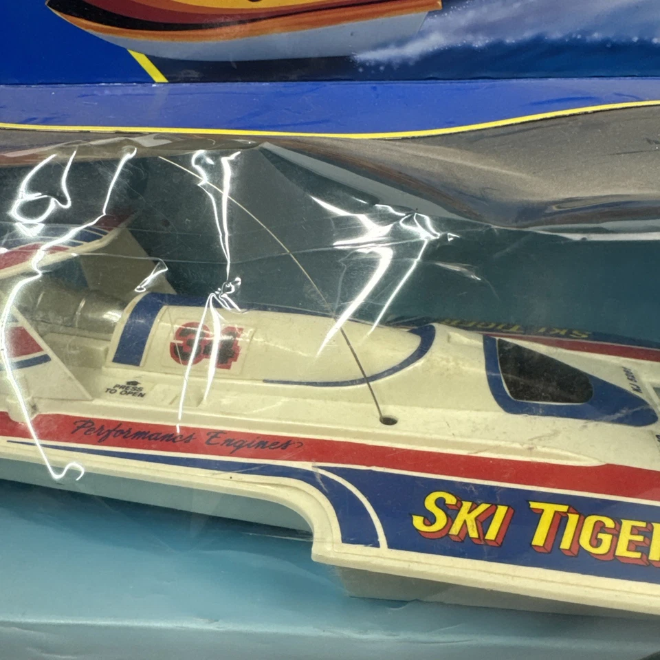 Echopro Ski Tiger Racing Boat RC 49 MHz,   No Remote - Image 2 of 4