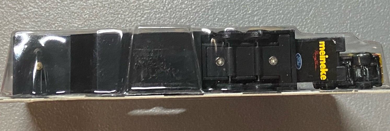 Picture 9 of 10