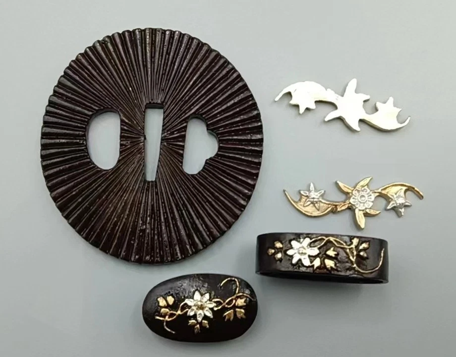 Protector de parte de espada latón dorado Tsuba accesorio para Katana japonesa hoja Wakizashi Foto 3 de 4