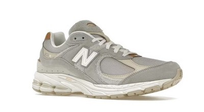 New Balance 2002R Gray White Men's Low Top Sneaker Suede Mesh Lace Up