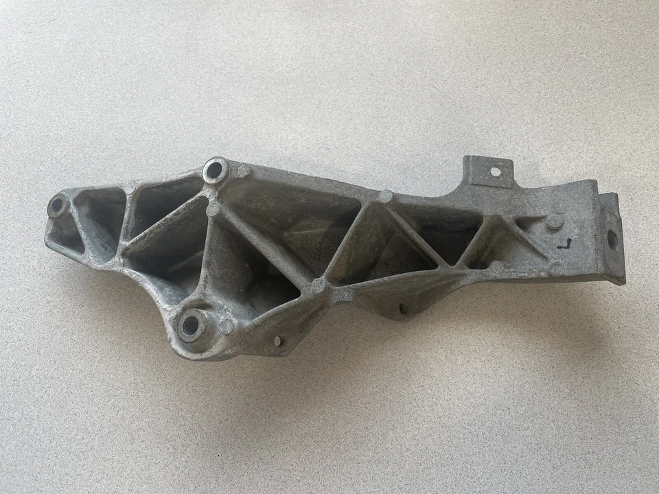 BMW Z3 ROADSTER E36/7 1996-2002 ~ SOPORTE SOPORTE MOTOR IZQUIERDO ~ 11811137015 Foto 2 de 3