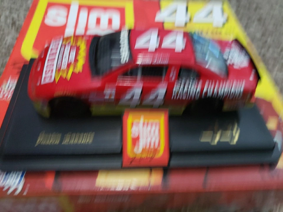 1999 RACING CHAMPIONS 1/24 SLIM JIM RACING TERRY & JUSTIN LABONTE 2 CONJUNTO DE CARROS - Imagem 3 de 4