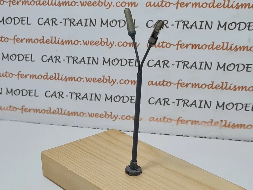 Lampione stradale MODEL POWER 496 - Scala H0 1:87 - Immagine 3 di 3