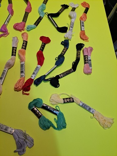 NEW Lot Of 27 DMC Embroidery Floss DMC25 Mixed Colors - Picture 4 of 4