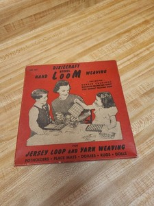 Vintage Dixiecraft Red Hand Weaving Loom Square Jersey Loop & Yarn Weaving