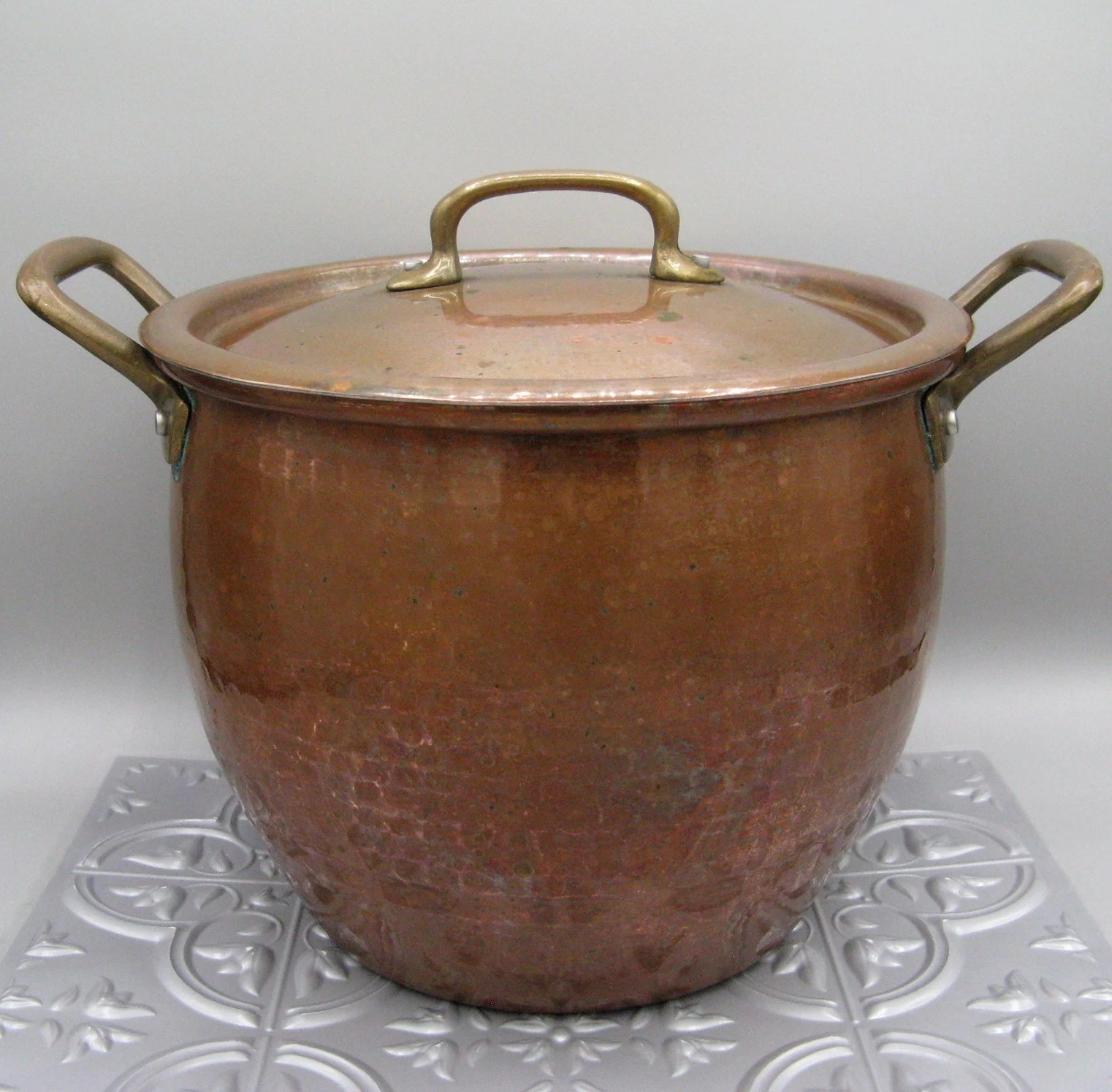 Ruffoni Vintage Hammered Copper Stock Pot 4.75 Quart Made In Italy Well Loved
Opens in a new window