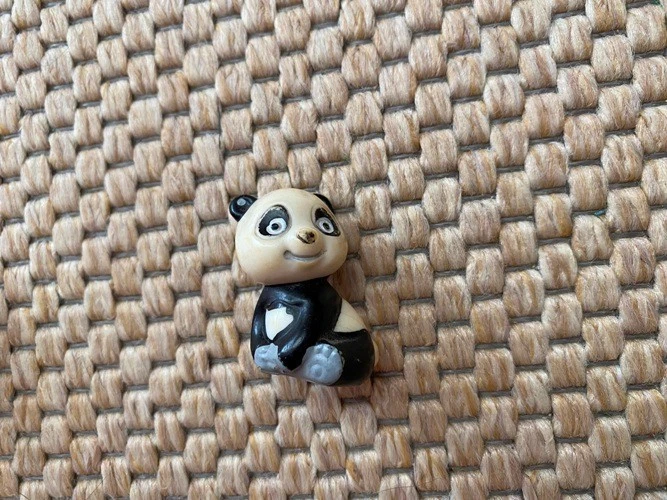 Ü-Ei Tao Tao und seine Freunde 1984 Tao Tao sitzend - Bild 1 von 1