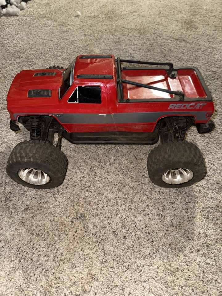 Redcat Valkyrie MT 4S 4WD Brushless Monster Truck Red - Image 2 of 4