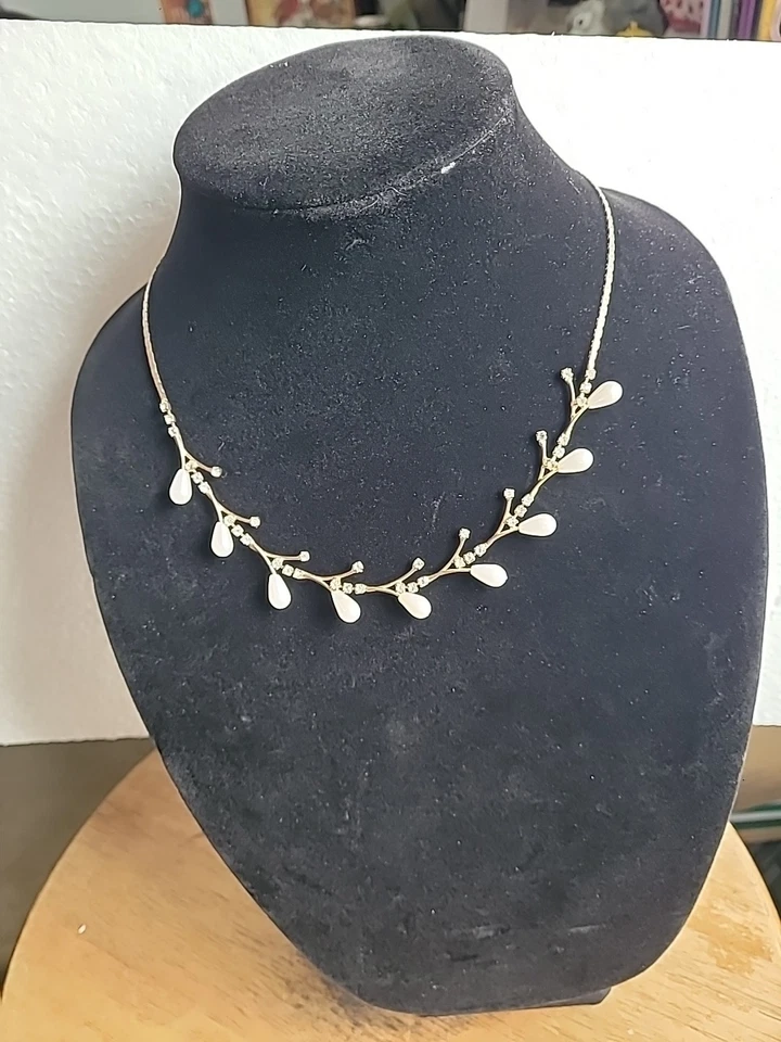 Juego de collar y pendiente vintage de vid única nupcial de cristal de perlas blancas de 14K GP Foto 3 de 4