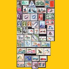 LOT 50 TIMBRES POSTE DE MONACO - ANNEES 1944 A 1974 NEUFS **