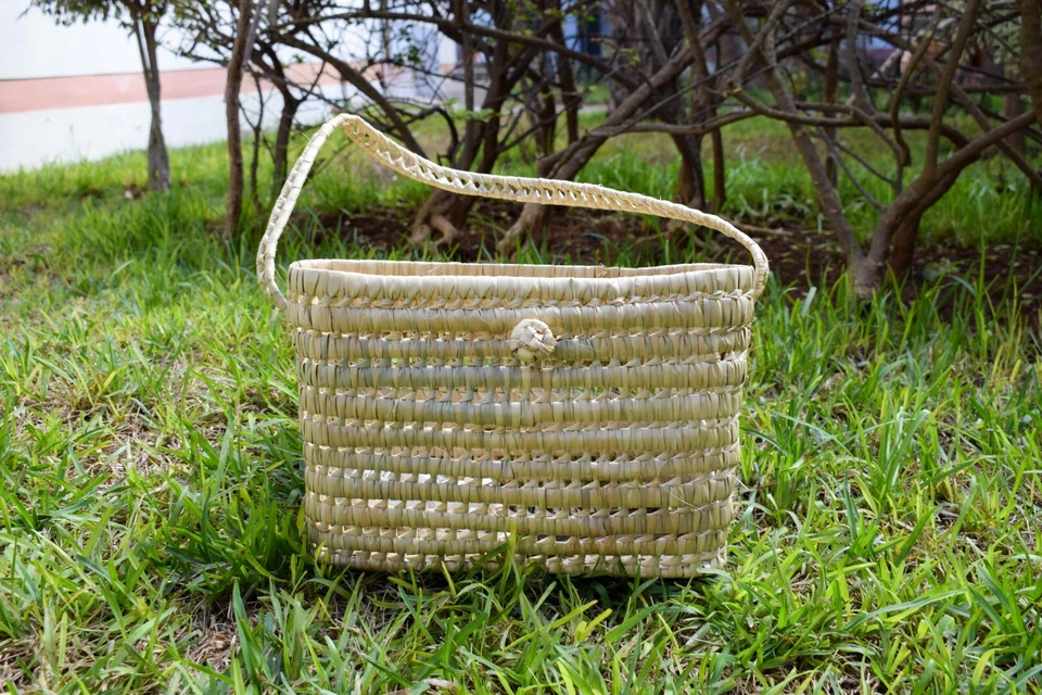 Moroccan handmade beige straw picnic basket, Moroccan wicker picnic basket - Image 4 of 4