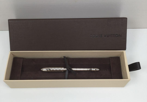 Louis Vuitton Stylo Agenda Silver Twisted Ballpoint Pen (N75005) wz/Box&Manual - 第 1/9 張圖片