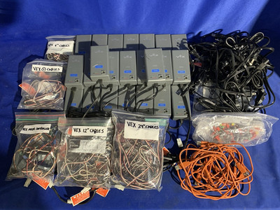 23 VEX Robotics FJ-SW2011 Smart Charger + 2 2-Wire Motor + Mixed Cable - Set Lot