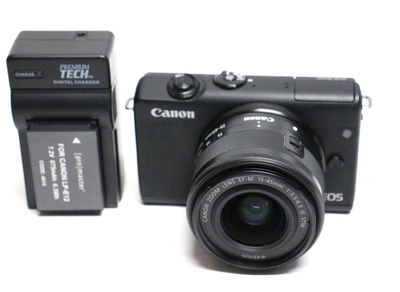 Canon EOS M200 Mirrorless Camera 15-45mm IS STM Lens w/ 128 gb SD