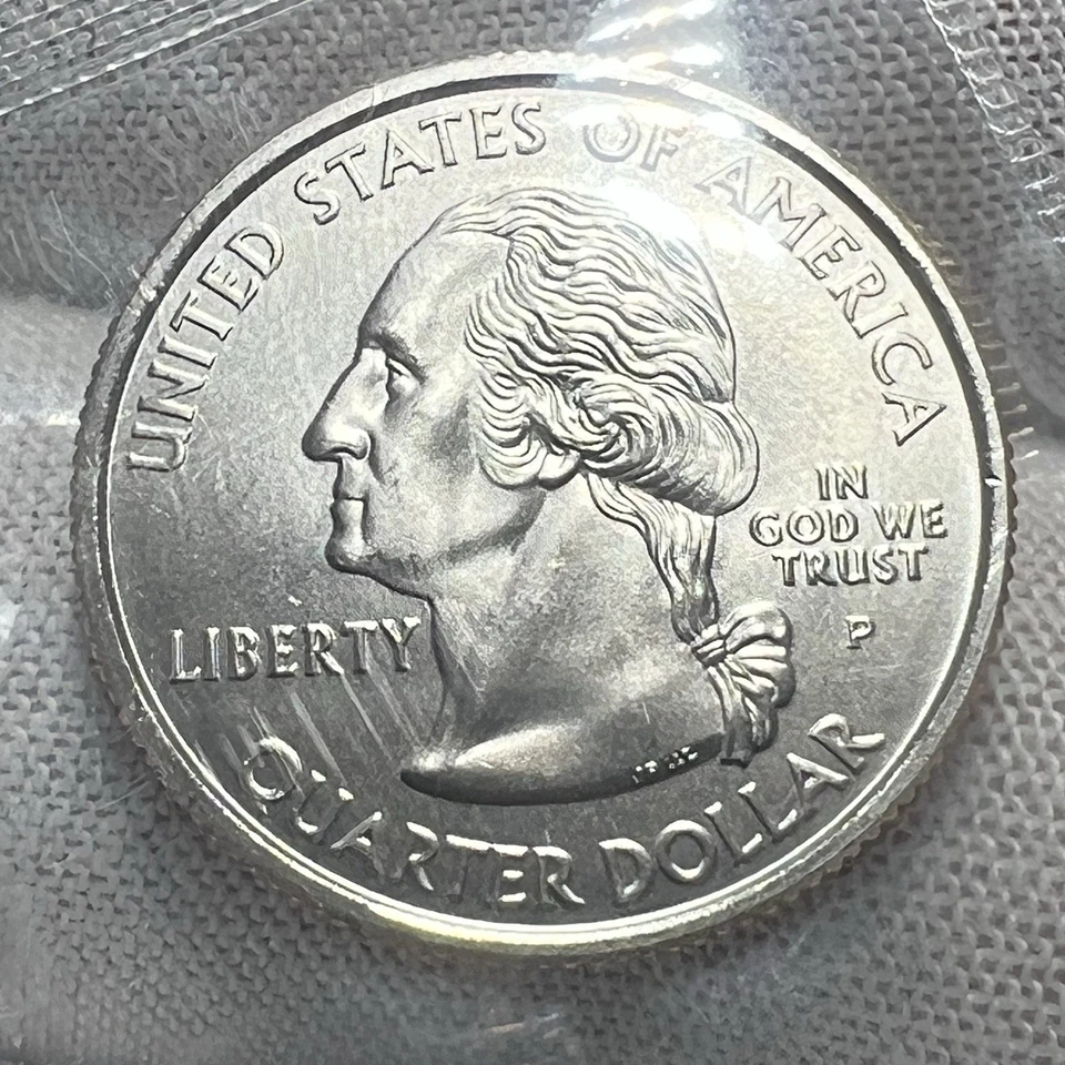 2005-P&D West Virginia 25c Satin BU Mint Cello receive both coins pictured #3041 - Image 2 of 4