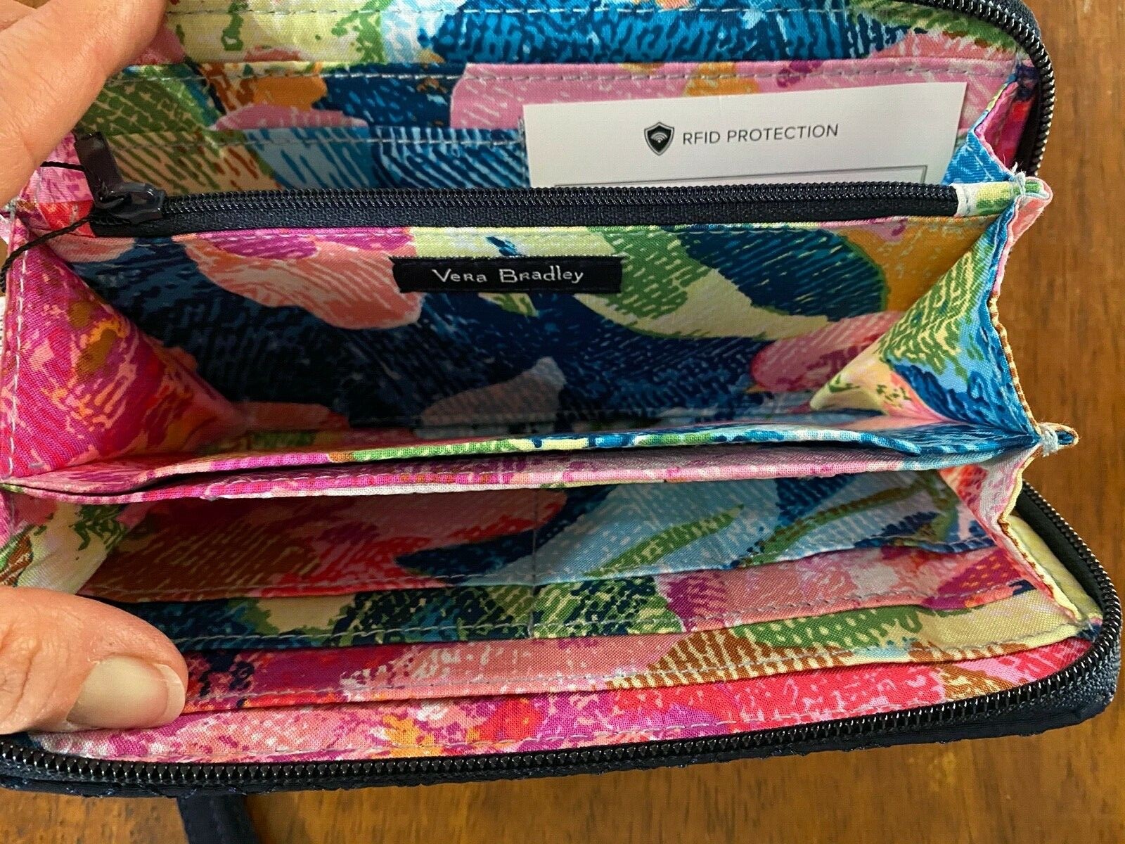 NWT Vera Bradley Iconic RFID Accordion Wristlet Purse Wallet Classic