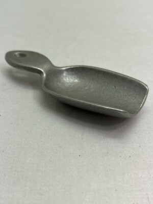 Vintage RWP Wilton Columbia, PA Armetale Small Dry Goods Measure (NJL027445)