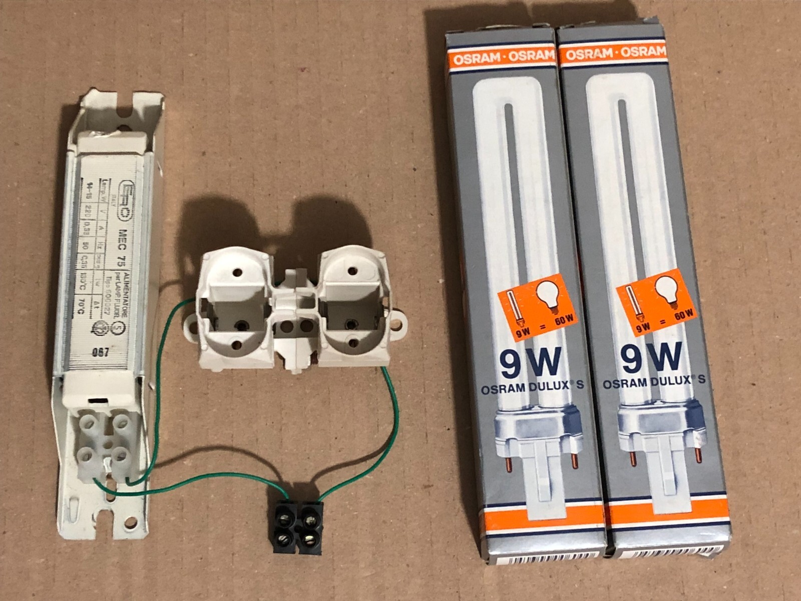 OSRAM DULUX S 9W/840 G23 2 PIN LAMPADINA FLUORESCENTE 4000°K - kit di accensione